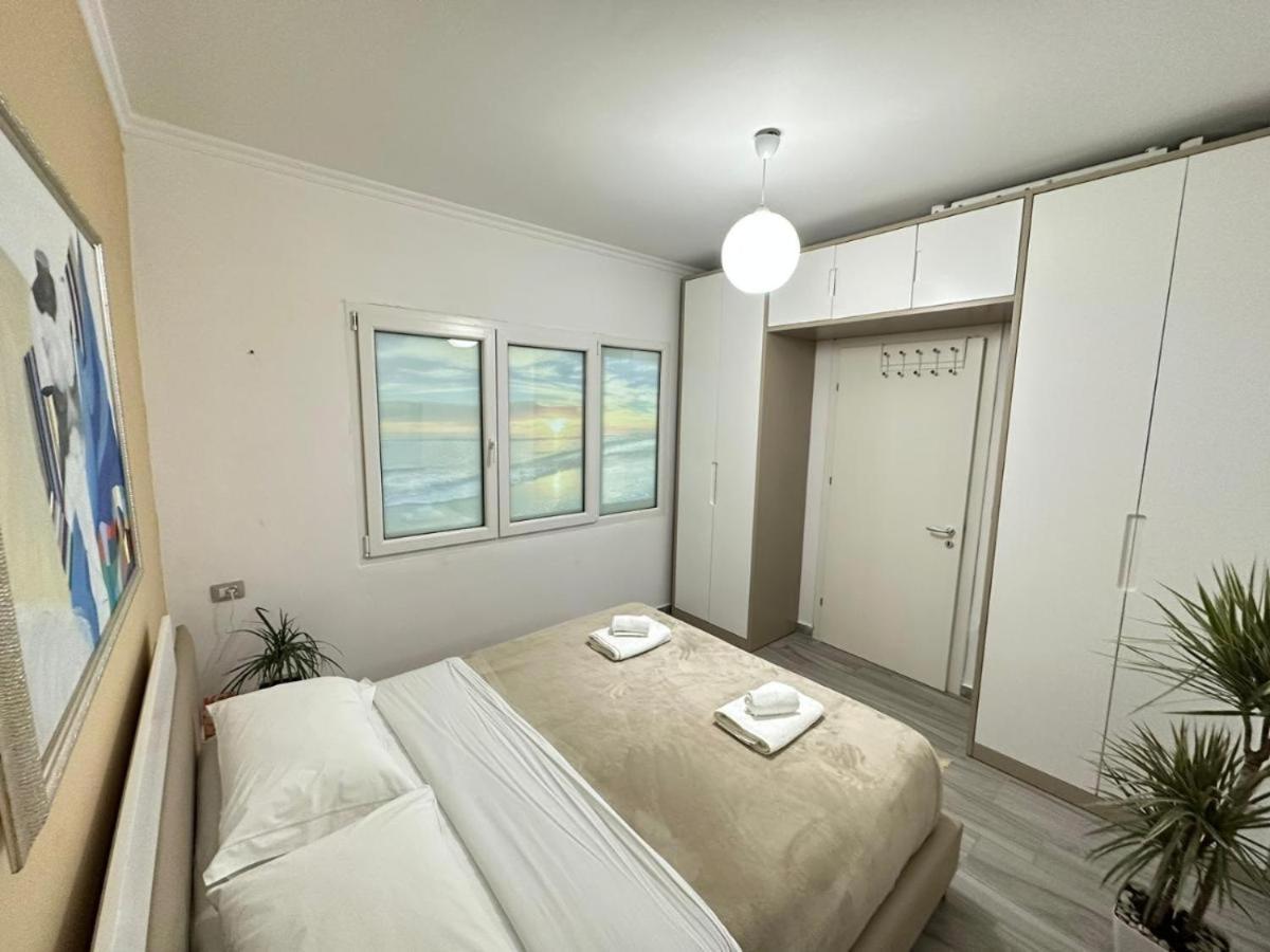 Sofia'S Holiday Apartment Vlore Ngoại thất bức ảnh