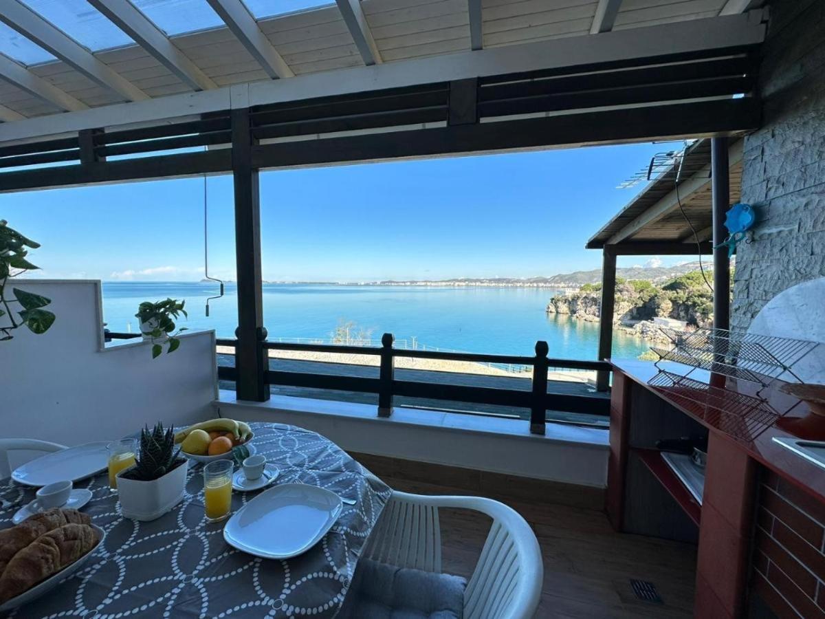 Sofia'S Holiday Apartment Vlore Ngoại thất bức ảnh