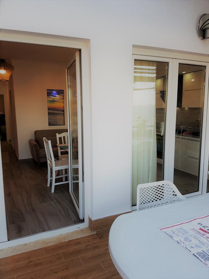 Sofia'S Holiday Apartment Vlore Ngoại thất bức ảnh