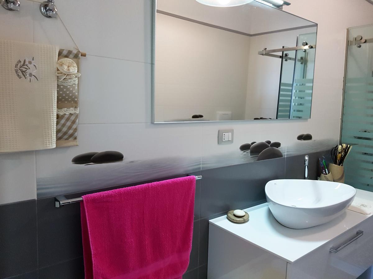 Sofia'S Holiday Apartment Vlore Ngoại thất bức ảnh