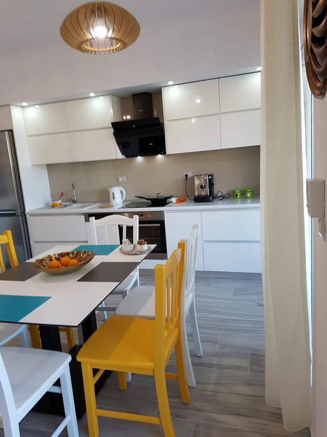 Sofia'S Holiday Apartment Vlore Ngoại thất bức ảnh