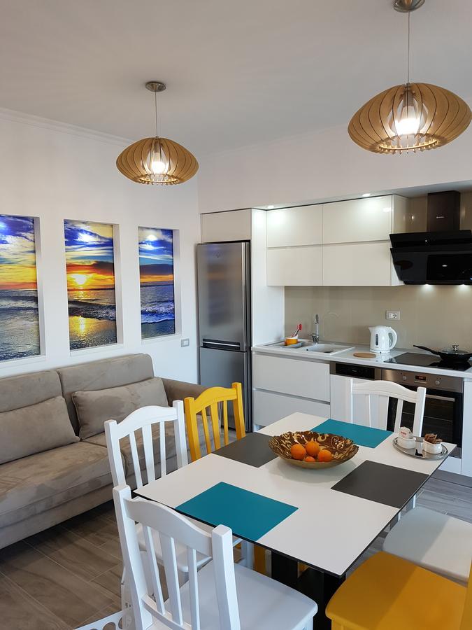 Sofia'S Holiday Apartment Vlore Ngoại thất bức ảnh