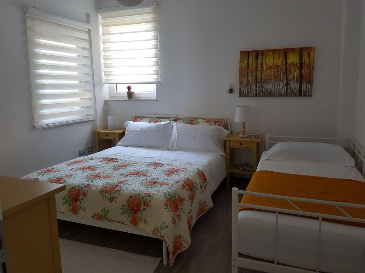 Sofia'S Holiday Apartment Vlore Ngoại thất bức ảnh