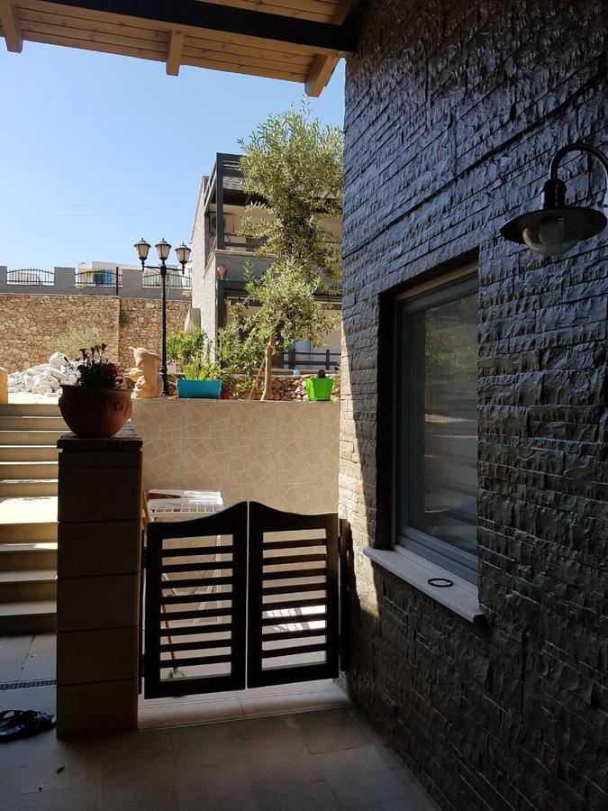 Sofia'S Holiday Apartment Vlore Ngoại thất bức ảnh